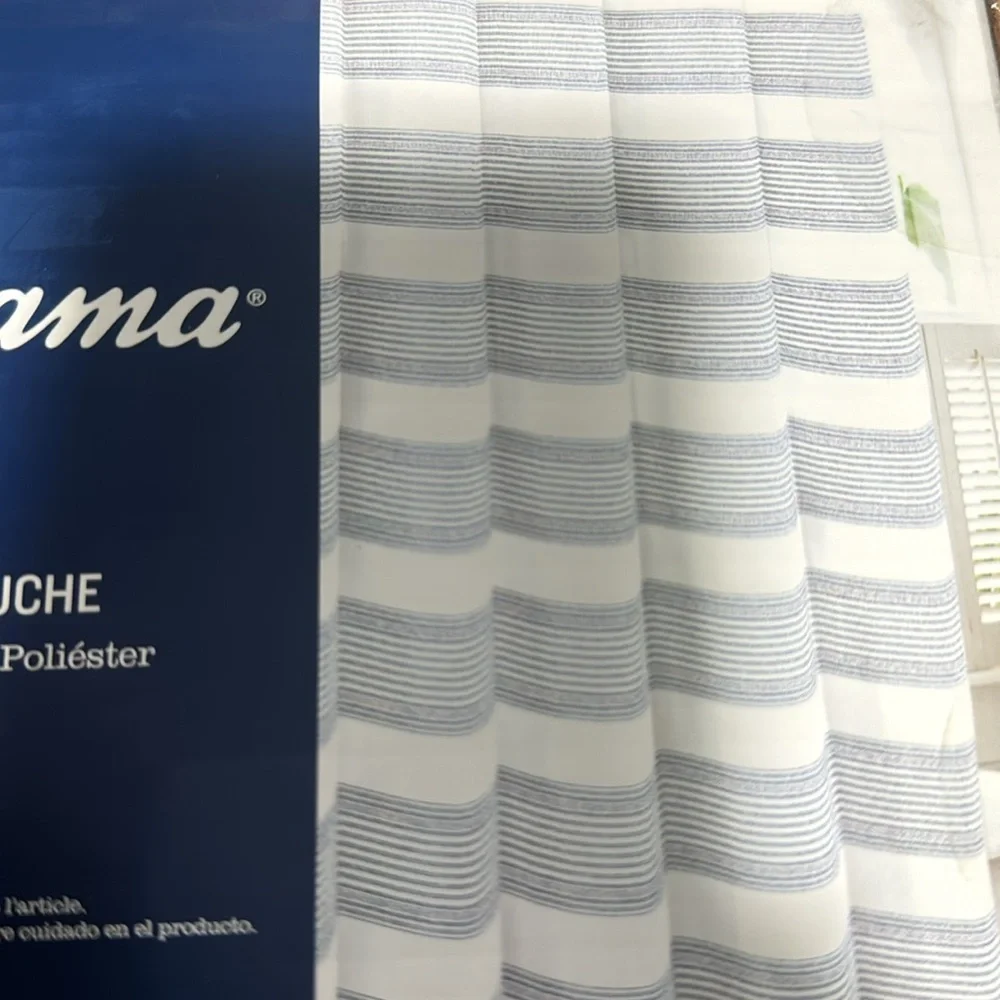 Tommy Bahama Shower Curtain 72” x 72” 60% cotton 40% polyester